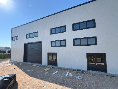 Prodhim dhe montim i dritareve dhe portave ne kapanon industrial Prodhim dhe montim i dritareve dhe portave ne kapanon industrial